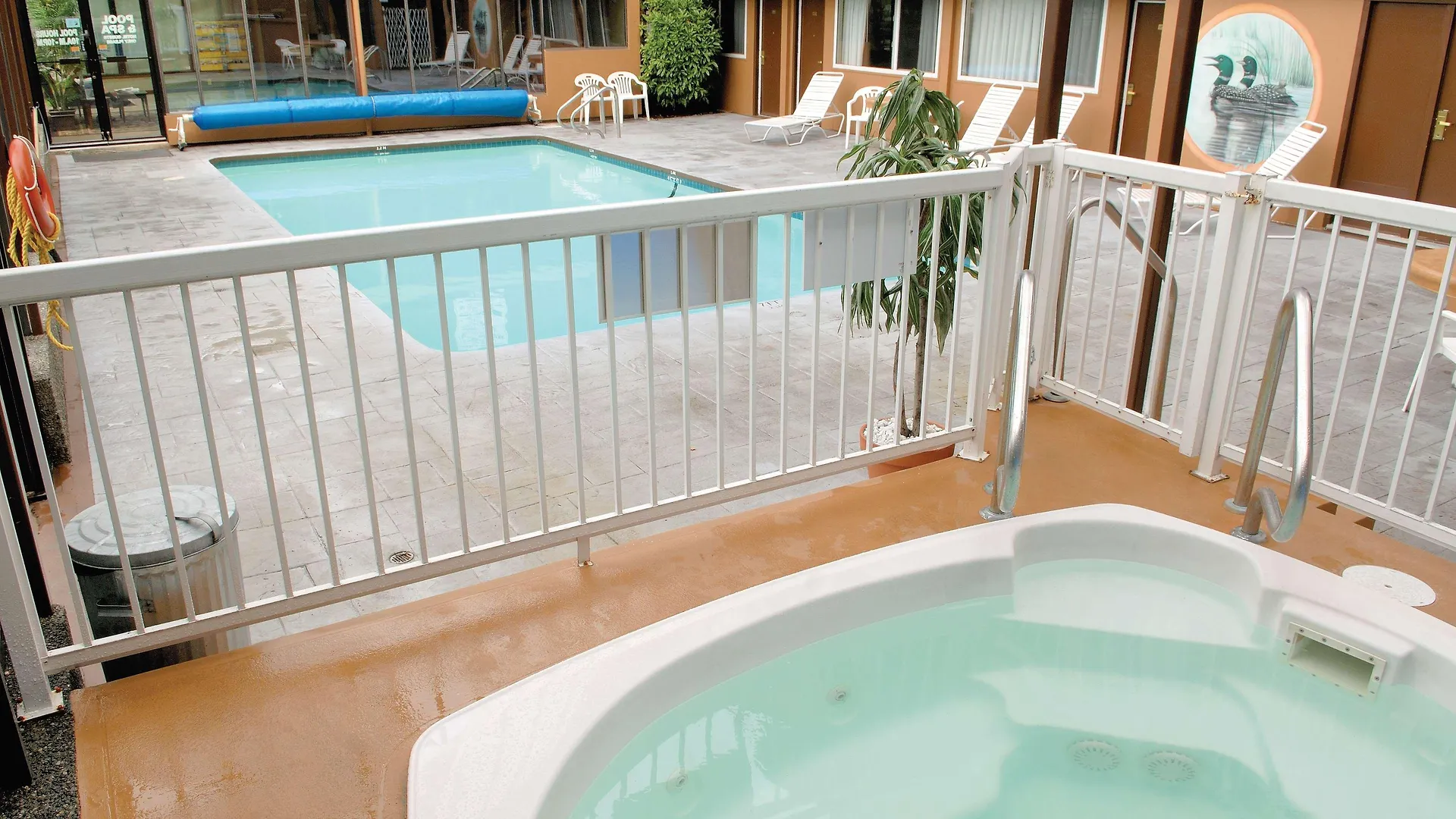 Days Inn By Wyndham Victoria On The Harbour Hotel