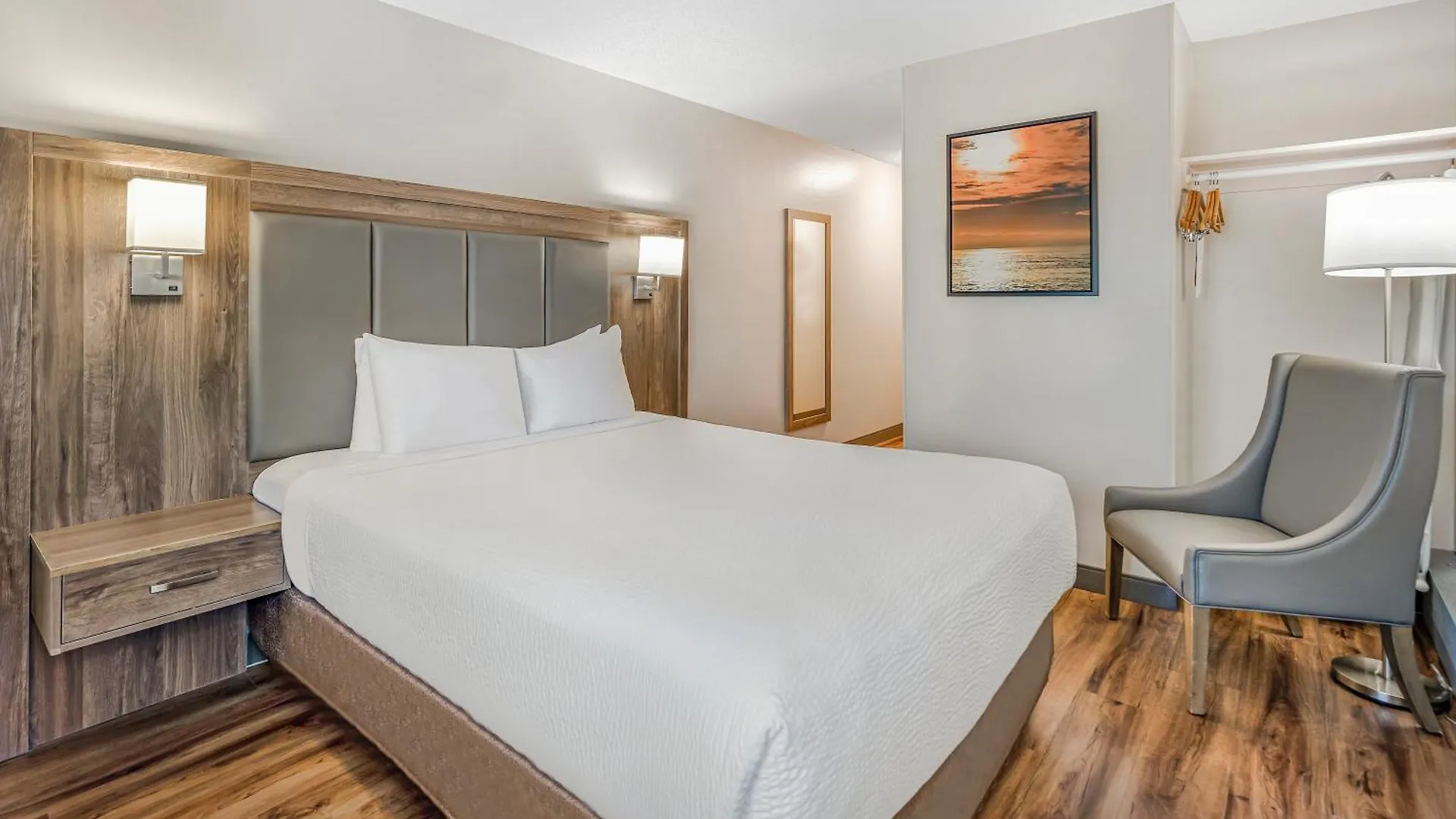 Days Inn By Wyndham Victoria On The Harbour Hotel